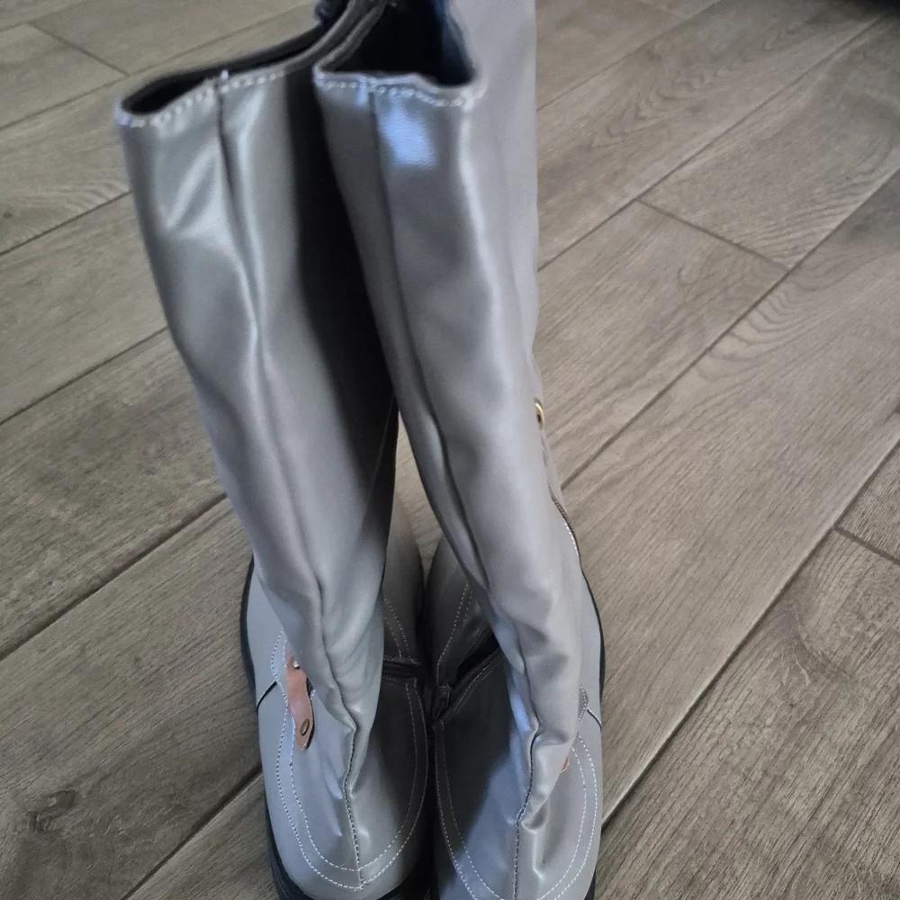 Elegant Gray Women's Knee-High Boots Cheynp Mid Calf Slauchy Faux Leather